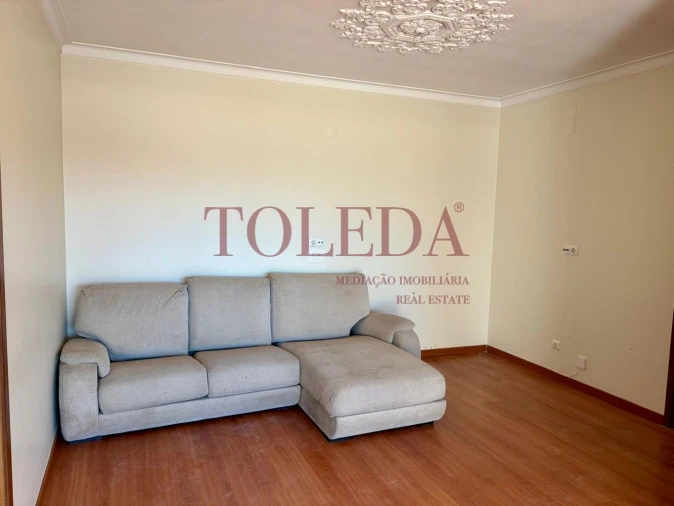 Apartamento T2 para Venda em Queluz e Belas Foto 11