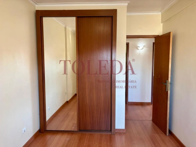 Apartamento T2 para Venda em Queluz e Belas Foto 14