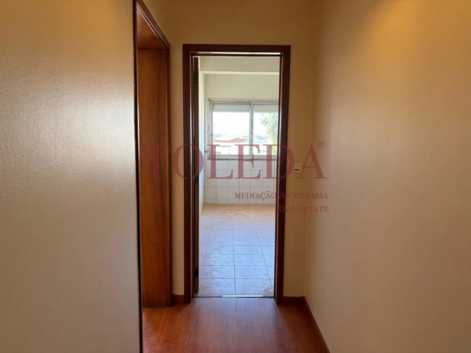 Apartamento T2 para Venda em Queluz e Belas Foto 5