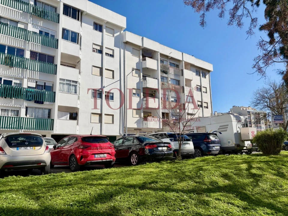Apartamento T2 para Venda em Queluz e Belas Foto 22