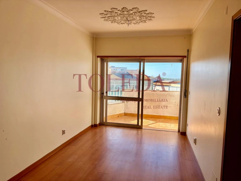 Apartamento T2 para Venda em Queluz e Belas Foto 7
