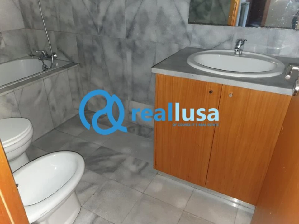 Apartamento T3 para Venda em Oliveira do Douro Foto 12