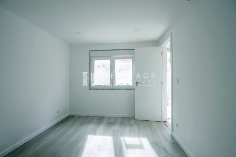 Moradia T1 para Venda em Baixa da Banheira e Vale da Amoreira Foto 12