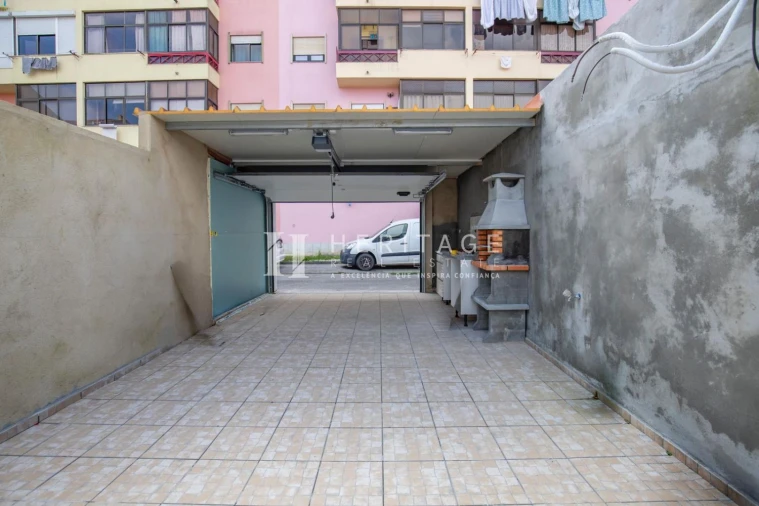 Moradia T1 para Venda em Baixa da Banheira e Vale da Amoreira Foto 22