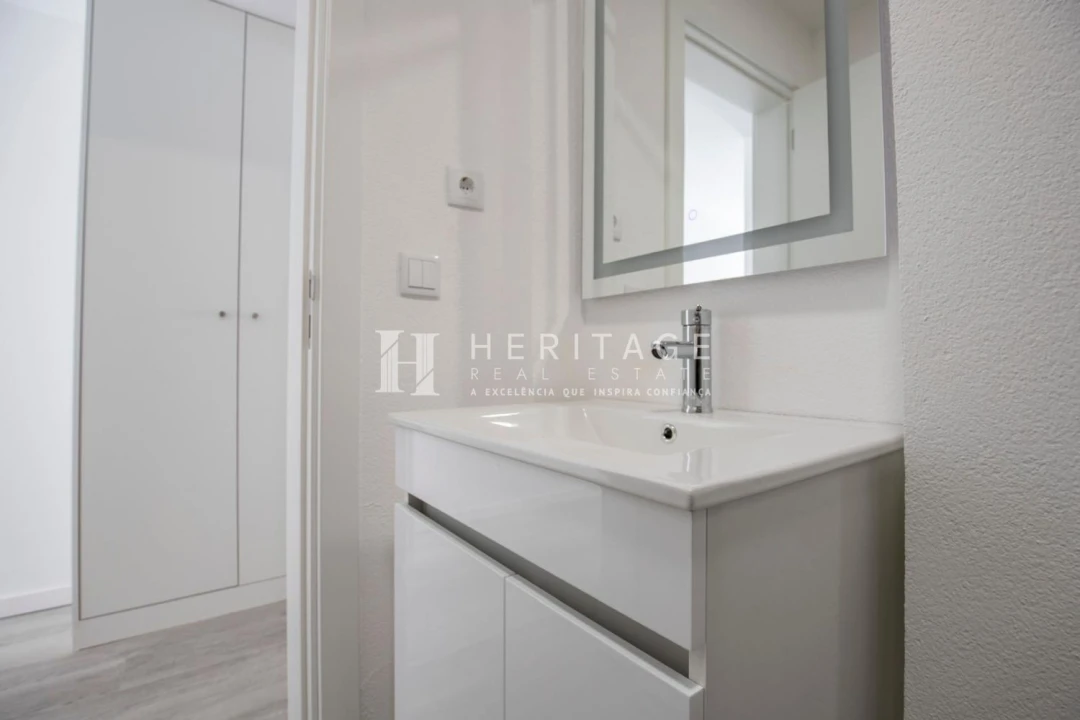 Moradia T1 para Venda em Baixa da Banheira e Vale da Amoreira Foto 3