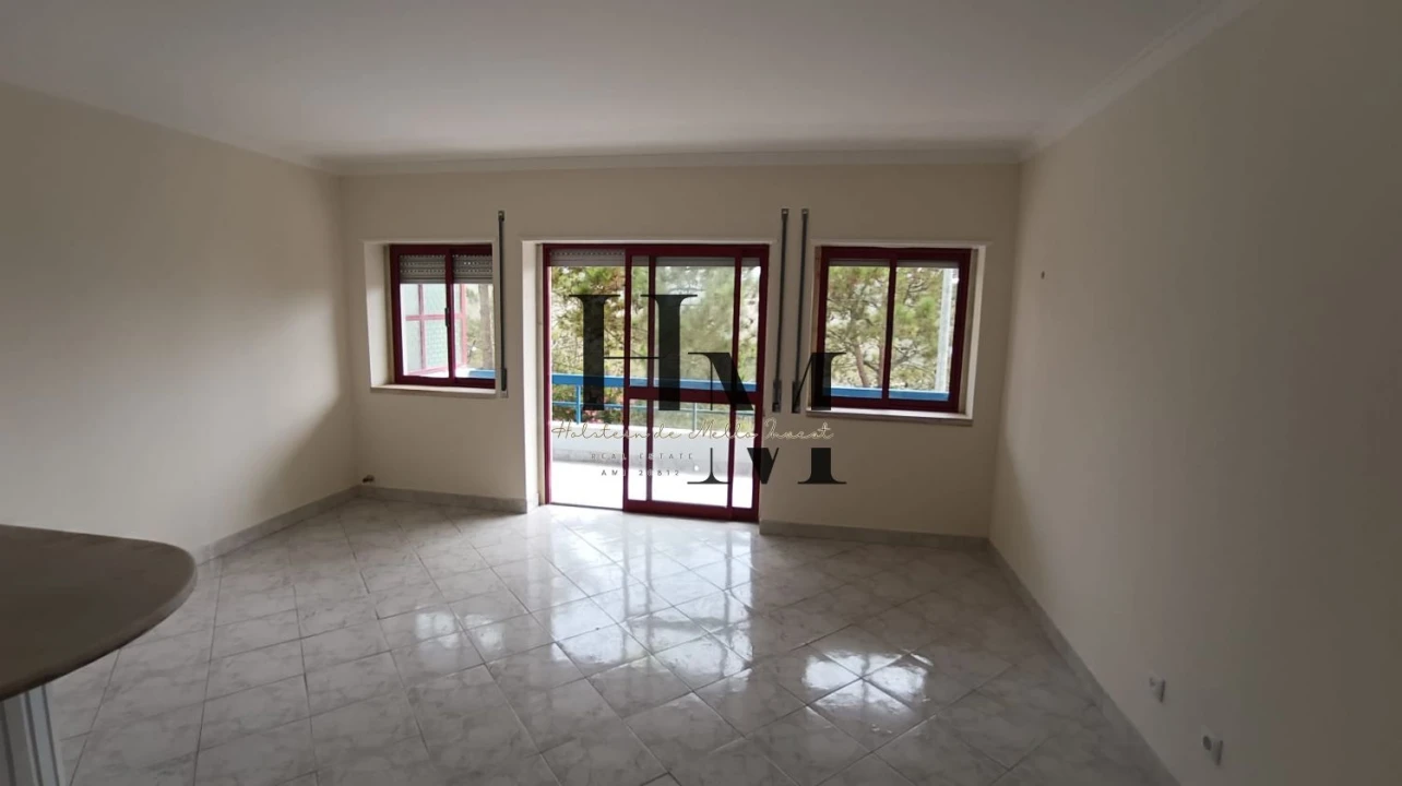 Apartamento T1 para Venda em São João das Lampas e Terrugem Foto 1