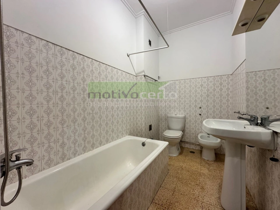 Apartamento T2 para Venda em Agualva e Mira-Sintra Foto 10