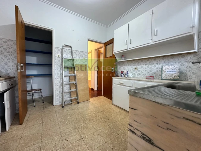 Apartamento T2 para Venda em Agualva e Mira-Sintra Foto 3