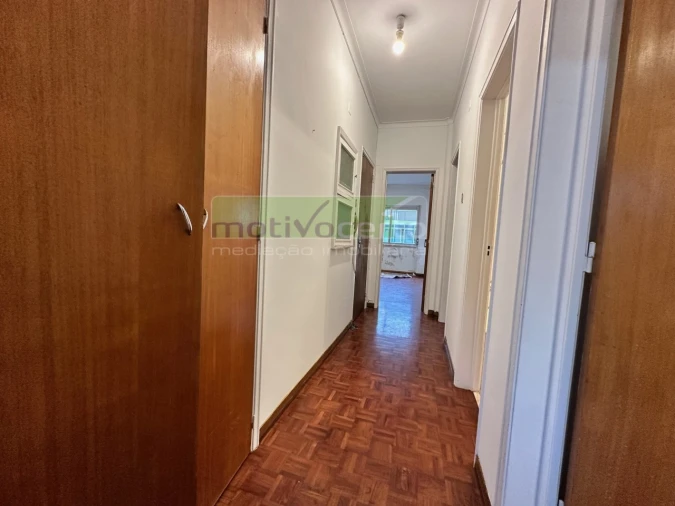 Apartamento T2 para Venda em Agualva e Mira-Sintra Foto 7