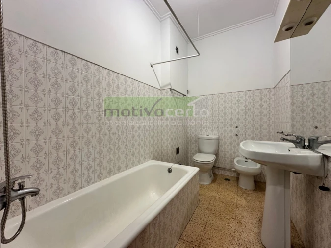 Apartamento T2 para Venda em Agualva e Mira-Sintra Foto 10