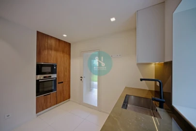 Apartamento T3 para Venda em São Vitor (Braga)