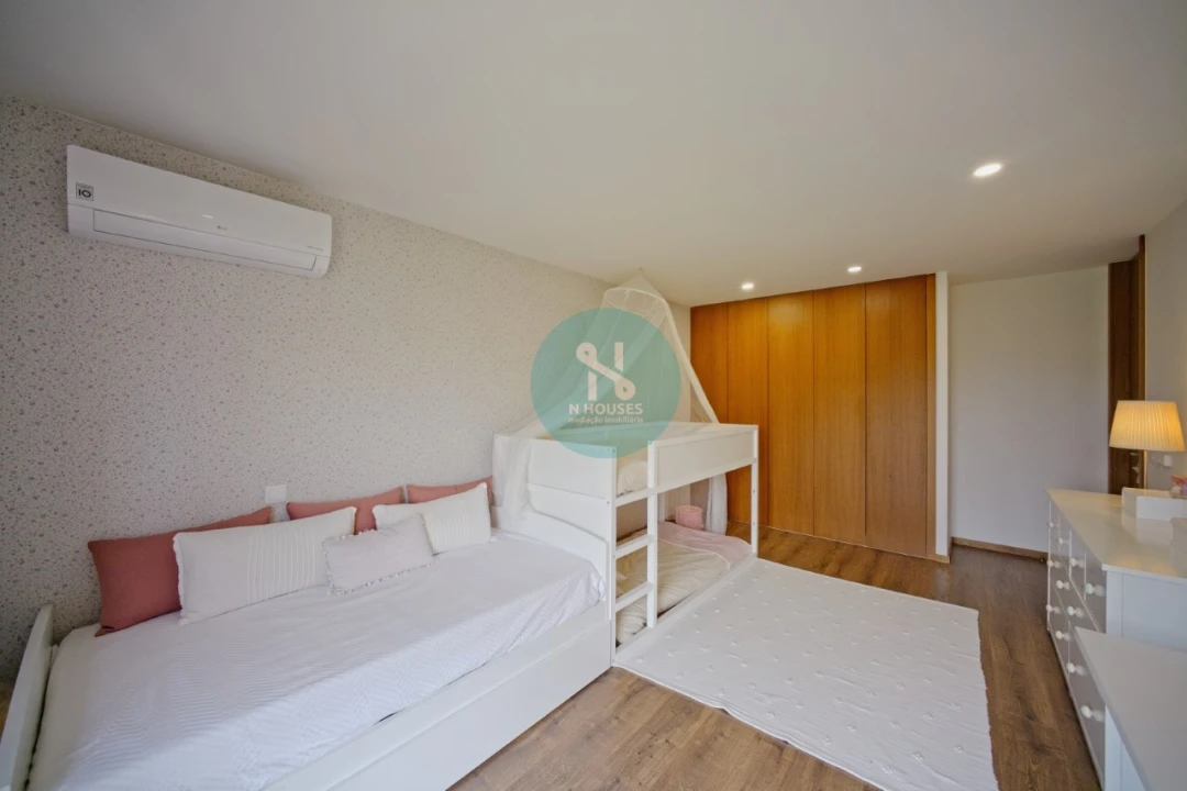 Moradia T4 para Venda em Soutelo Foto 37