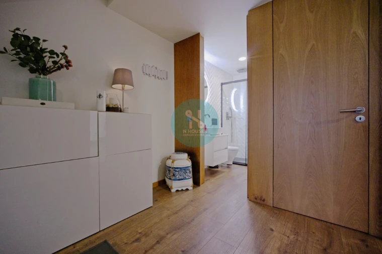 Moradia T4 para Venda em Soutelo Foto 9