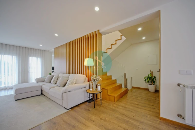 Moradia T4 para Venda em Soutelo Foto 14