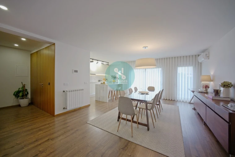 Moradia T4 para Venda em Soutelo Foto 21