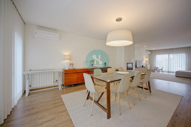 Moradia T4 para Venda em Soutelo Foto 22