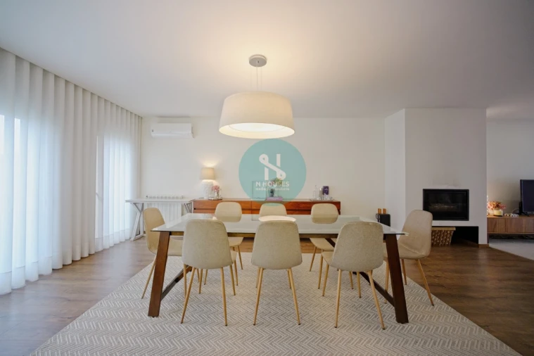 Moradia T4 para Venda em Soutelo Foto 24