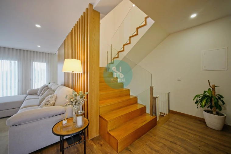 Moradia T4 para Venda em Soutelo Foto 30