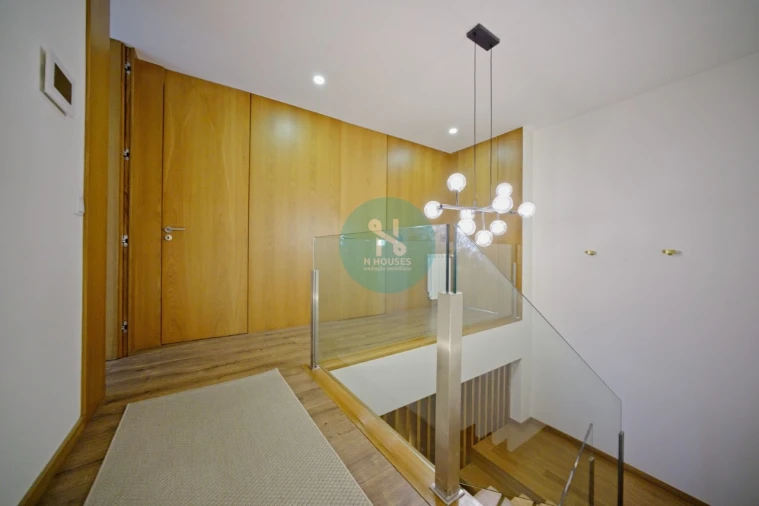 Moradia T4 para Venda em Soutelo Foto 31