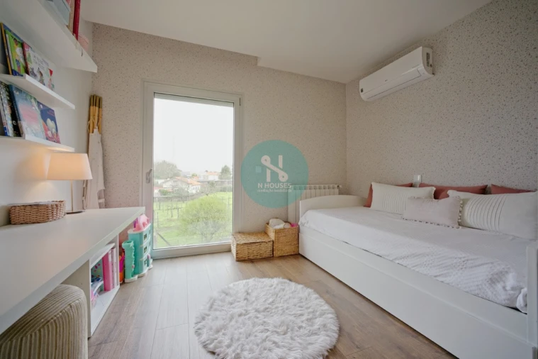 Moradia T4 para Venda em Soutelo Foto 36