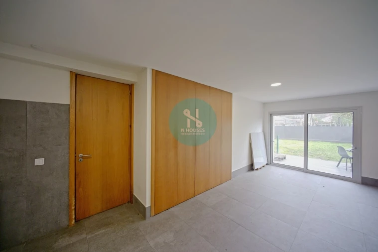 Moradia T4 para Venda em Soutelo Foto 43