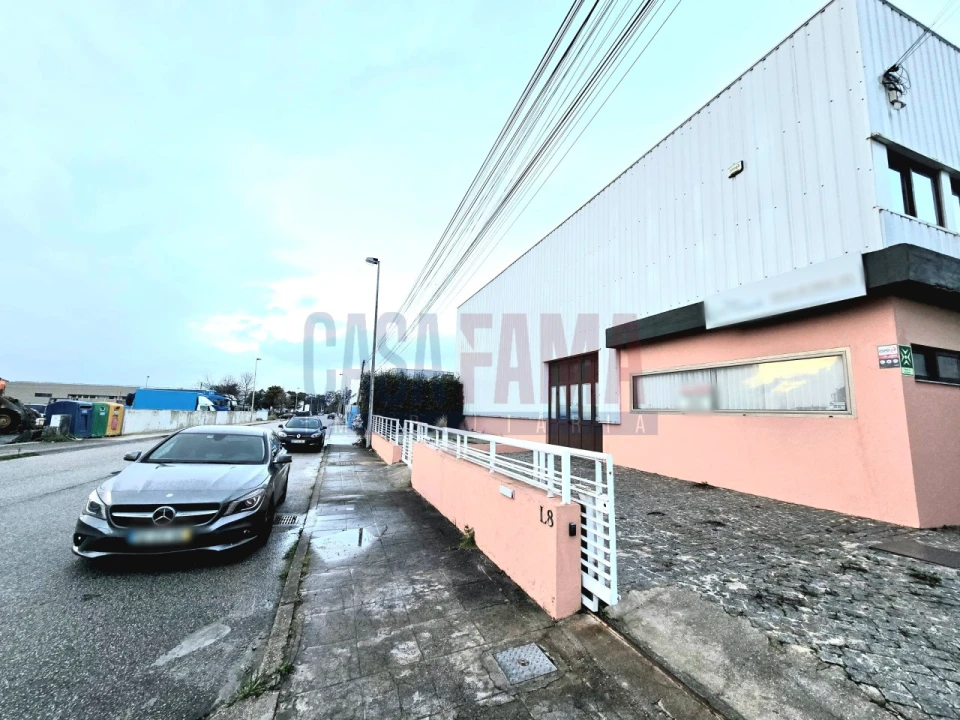 Armazém para Arrendamento em Laundos Foto 2