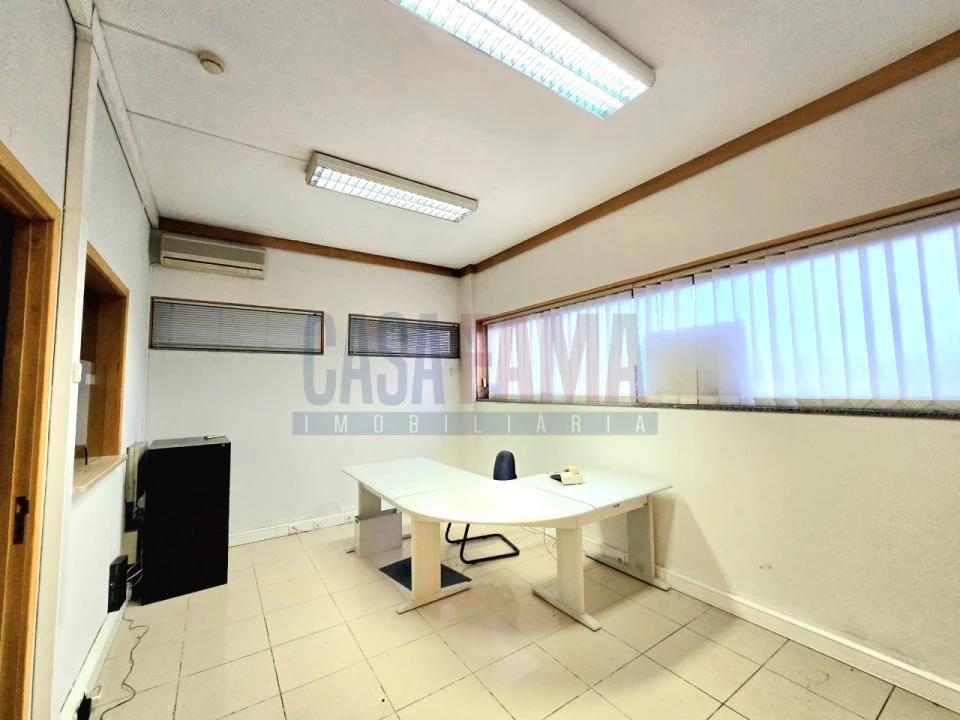 Armazém para Arrendamento em Laundos Foto 6