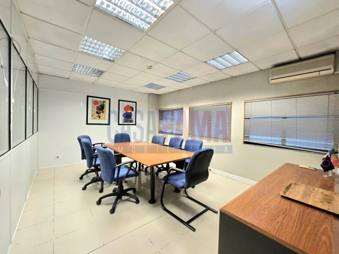 Armazém para Arrendamento em Laundos Foto 4