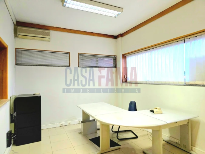 Armazém para Arrendamento em Laundos Foto 5