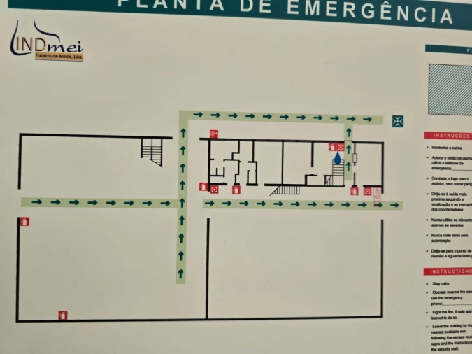 Armazém para Arrendamento em Laundos Planta 1