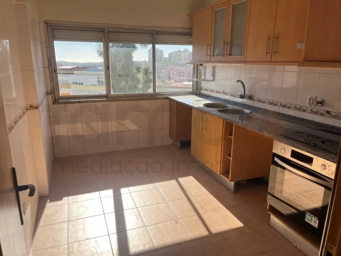 Apartamento T2 para Venda em Queluz e Belas Foto 2