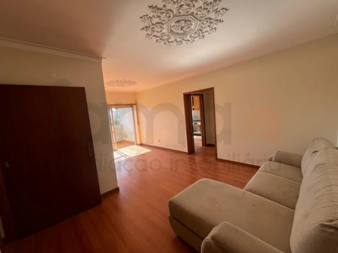 Apartamento T2 para Venda em Queluz e Belas Foto 5