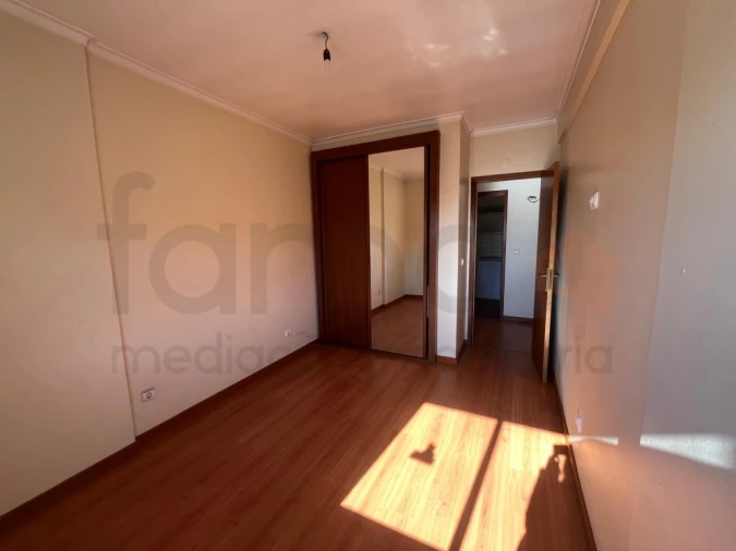 Apartamento T2 para Venda em Queluz e Belas Foto 9