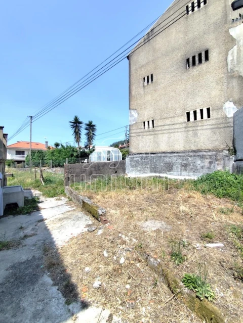 Moradia T3 para Venda em Castelo do Neiva