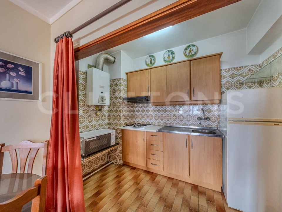 Apartamento T1 para Venda em Quarteira Foto 6