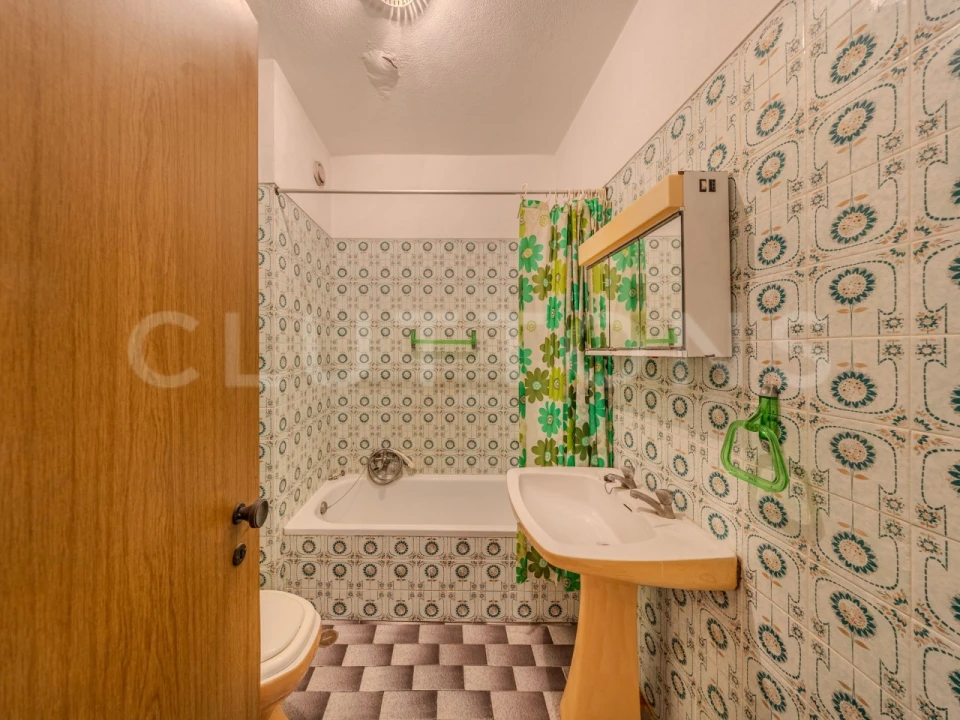 Apartamento T1 para Venda em Quarteira Foto 13
