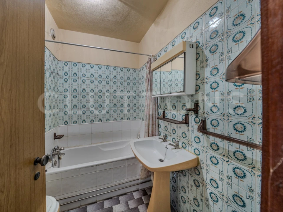 Apartamento T1 para Venda em Quarteira Foto 4