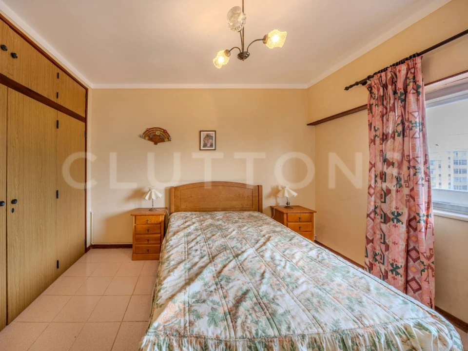 Apartamento T1 para Venda em Quarteira Foto 8