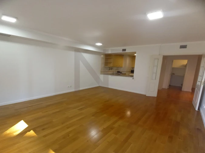Apartamento T1 para Arrendamento em Arroios Foto 4