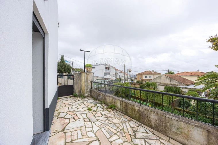 Moradia T1 para Venda em Ramada e Caneças Foto 14