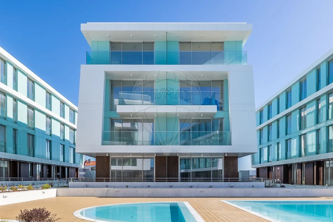 Apartamento T2 para Venda em São Martinho do Porto Foto 1