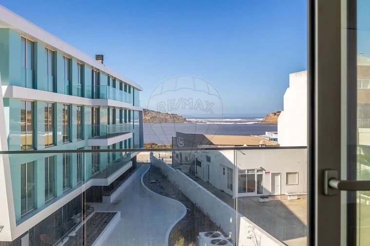 Apartamento T1 para Venda em São Martinho do Porto Foto 10