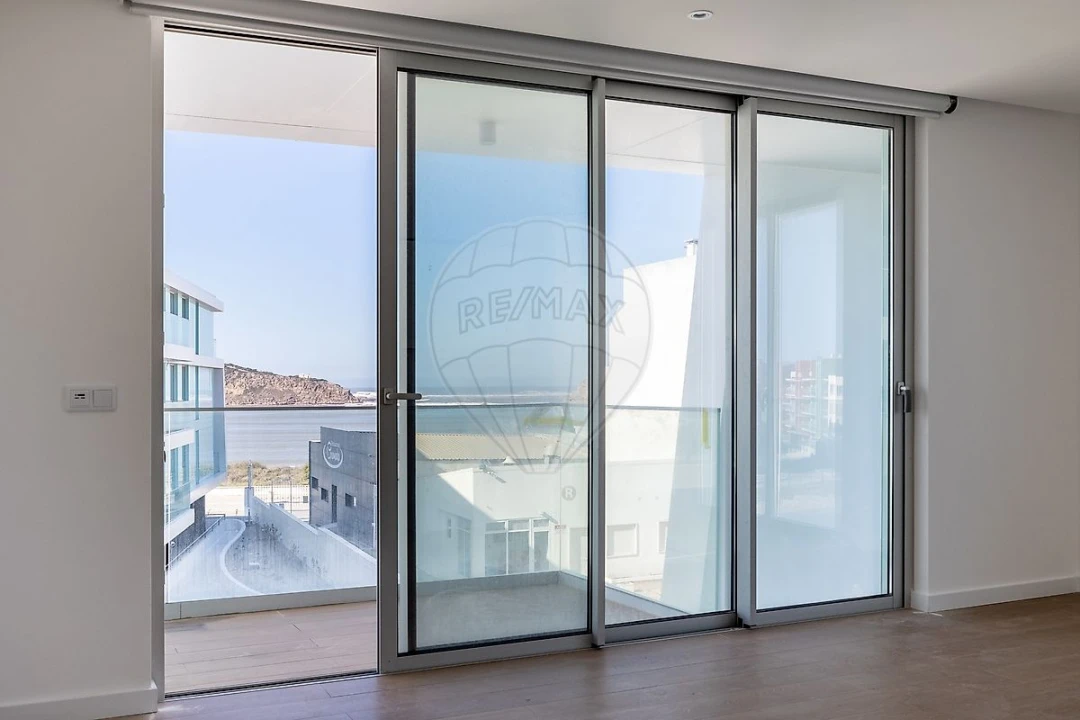 Apartamento T1 para Venda em São Martinho do Porto Foto 6