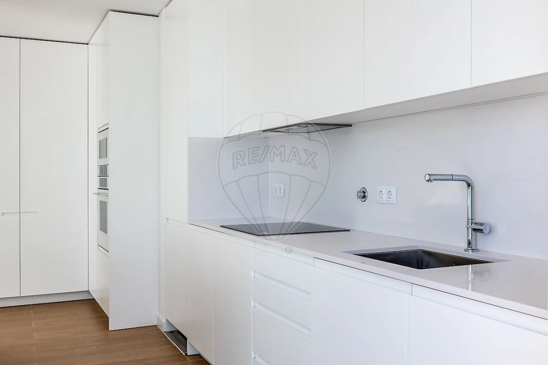Apartamento T1 para Venda em São Martinho do Porto Foto 2