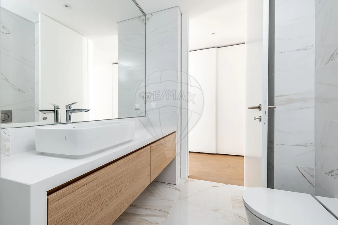 Apartamento T1 para Venda em São Martinho do Porto Foto 4