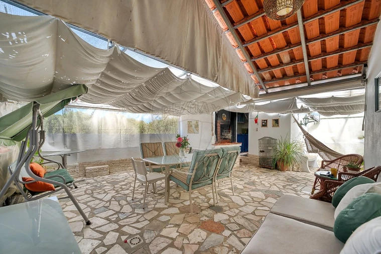 Moradia T5 para Venda em São Jose da Lamarosa Foto 4