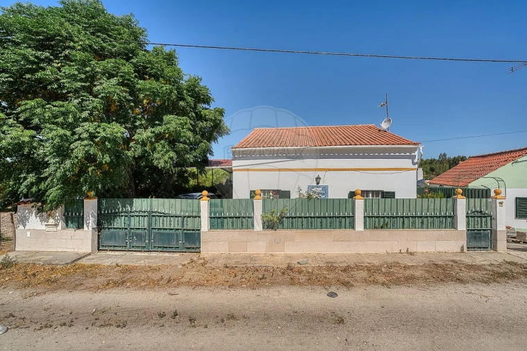 Moradia T5 para Venda em São Jose da Lamarosa