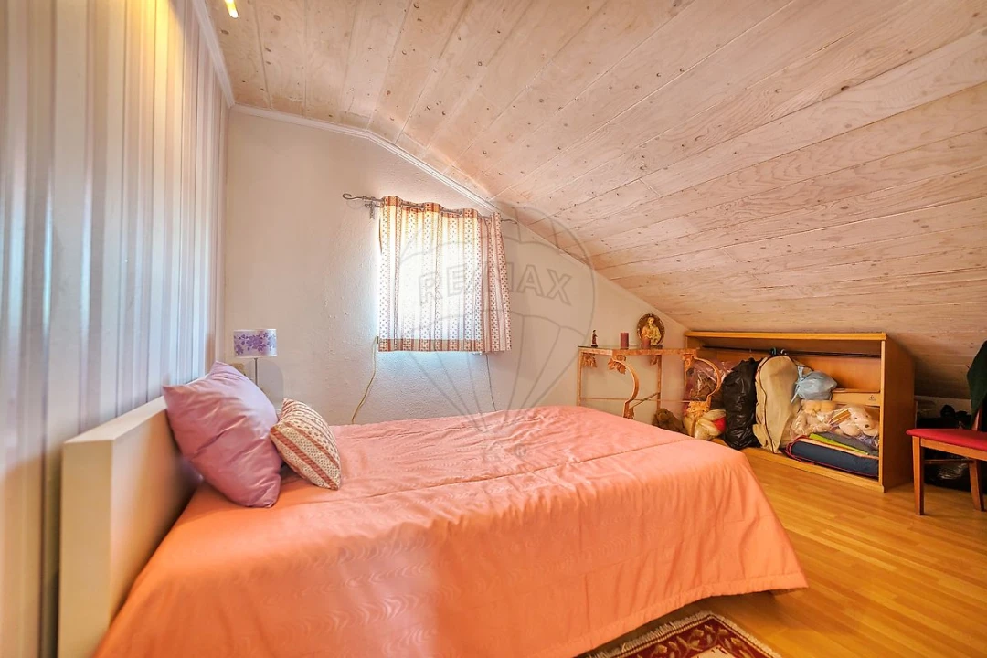 Moradia T5 para Venda em São Jose da Lamarosa Foto 34