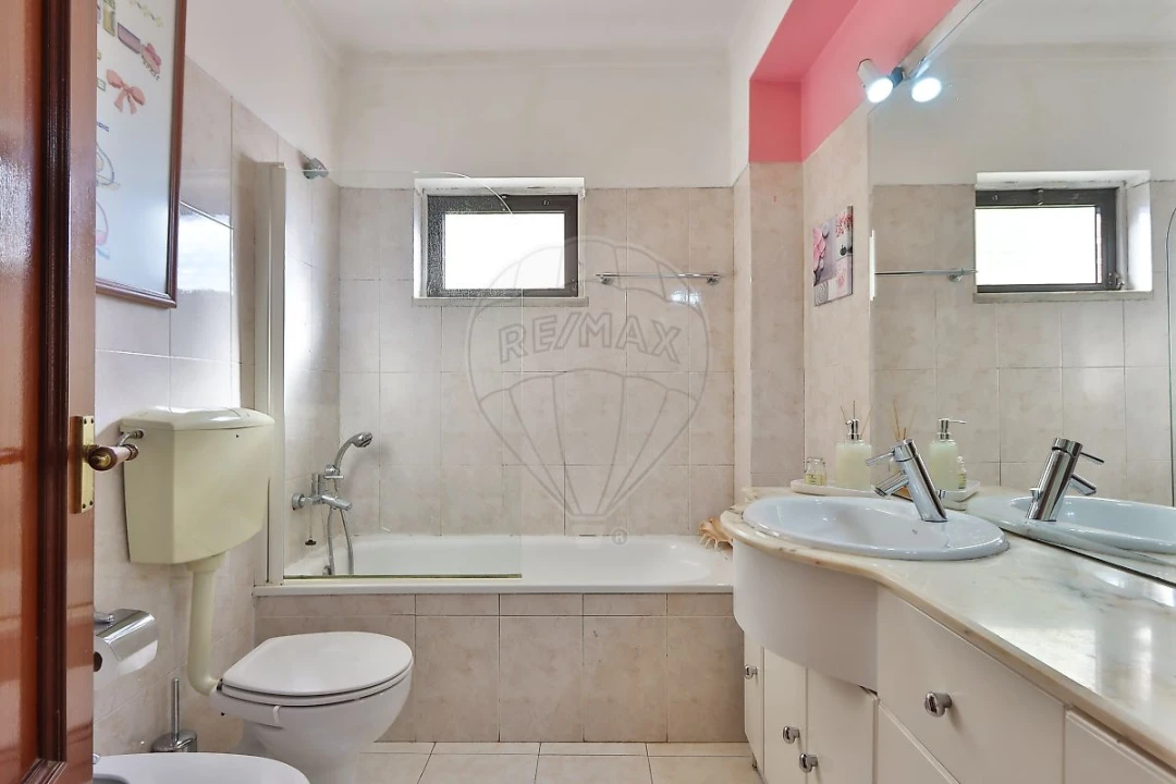 Apartamento T1 para Venda em Cacém e São Marcos Foto 17