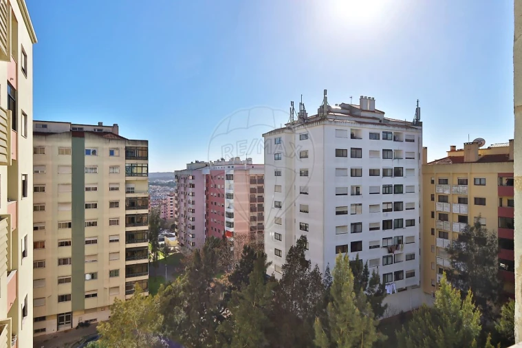 Apartamento T1 para Venda em Cacém e São Marcos Foto 5